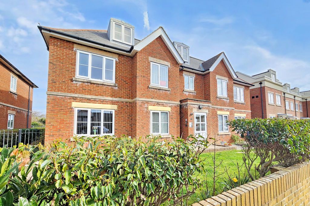 Property photo 1 of 9 Front