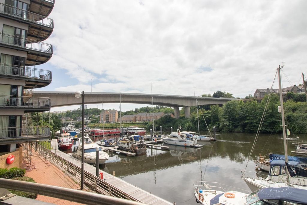 Property photo 2 of 20 Cambria-07.Jpg