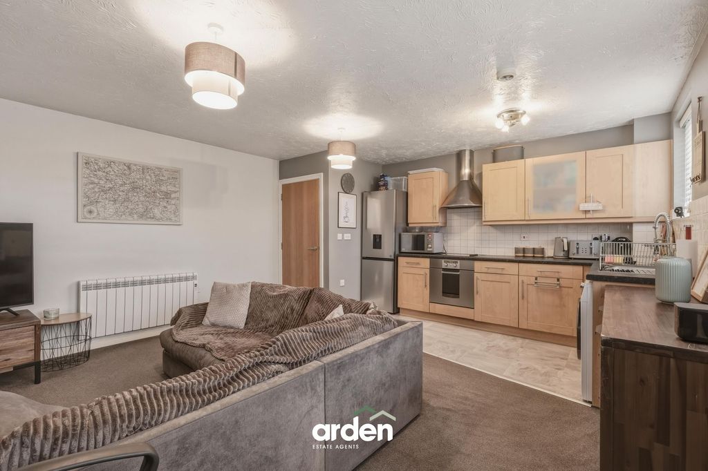 Property photo 2 of 8