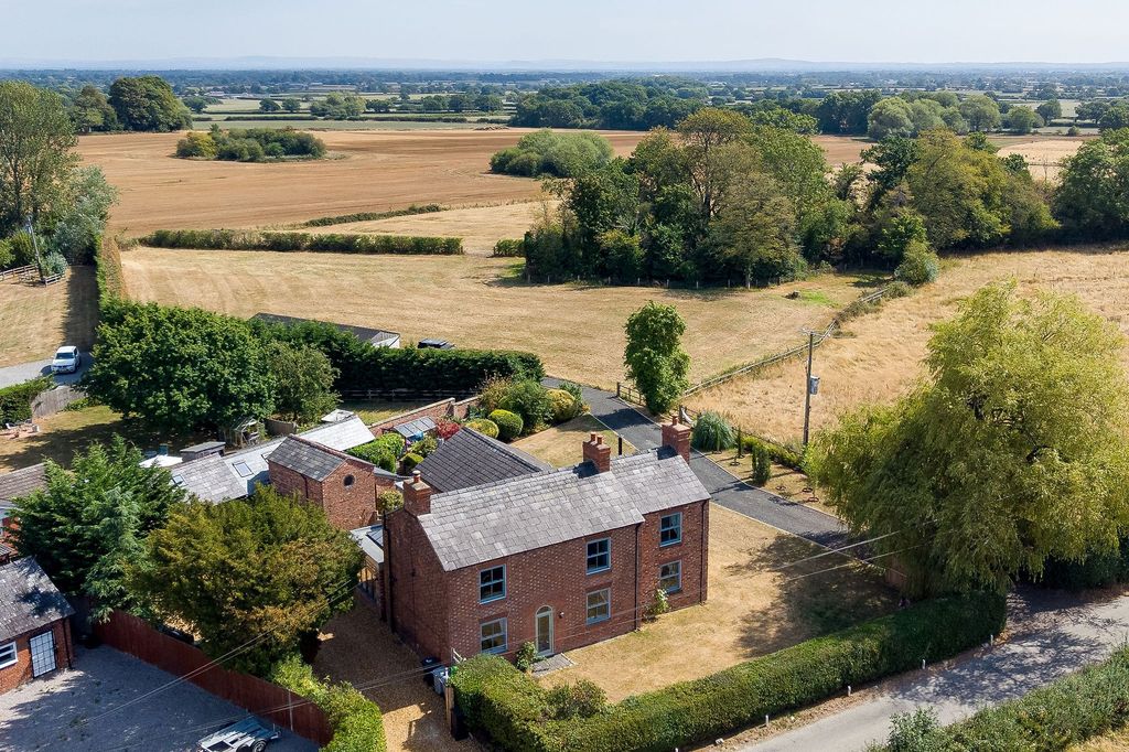 Property photo 1 of 45