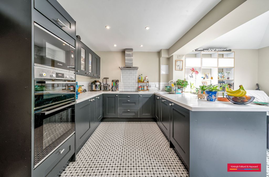 Property photo 3 of 15 Picture No. 27