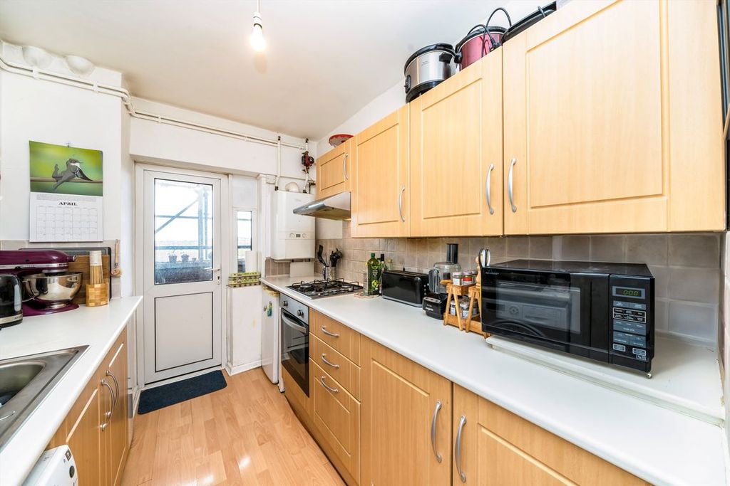 Property photo 1 of 4