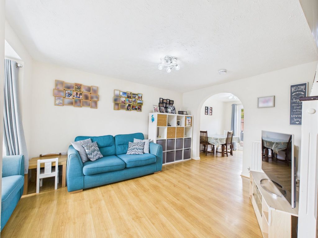 Property photo 2 of 17