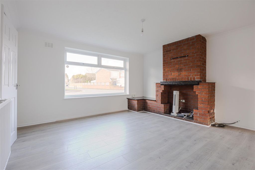 Property photo 2 of 14 Lounge/Diner