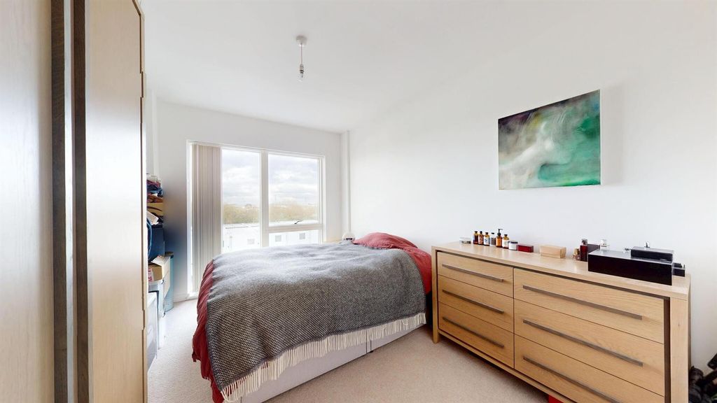 Property photo 2 of 10 Master Bedroom For Sale At Gallions Reach, E16 By