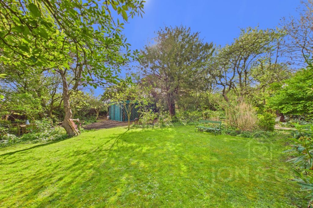 Property photo 3 of 20