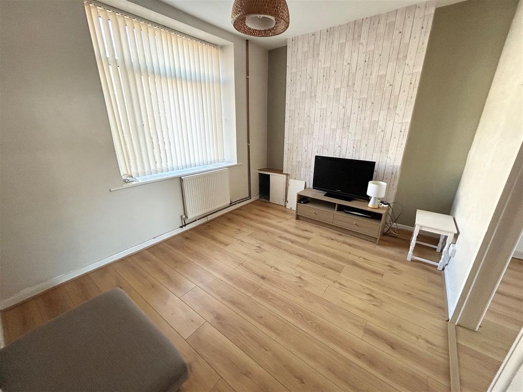 Property photo 3 of 15 12.Jpg