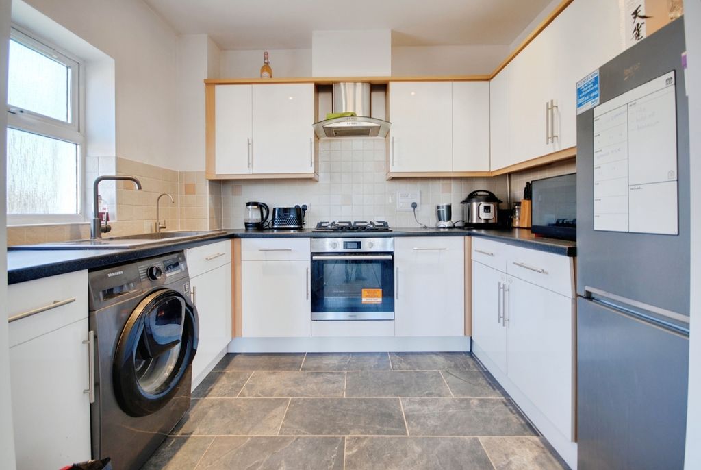 Property photo 3 of 10 Pbox-Img.Jpg