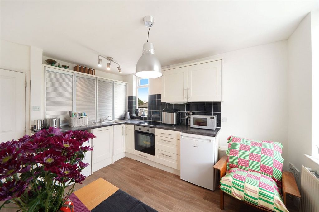 Property photo 3 of 15 Picture No. 04