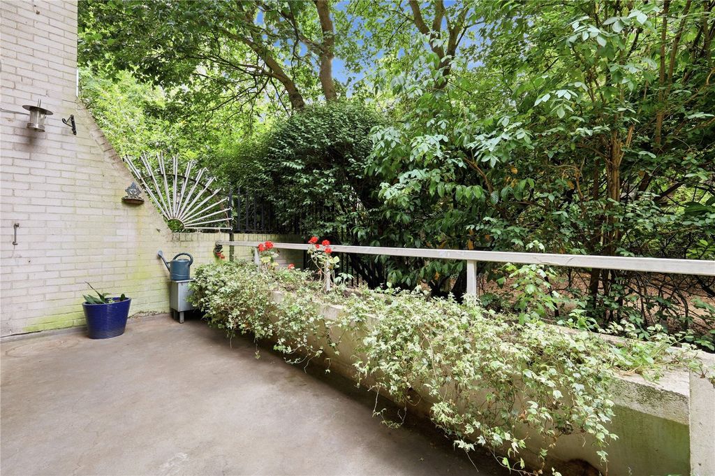 Property photo 3 of 14 Picture No. 01