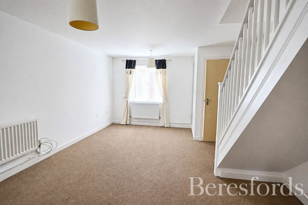 Property photo 2 of 12 Picture No. 18