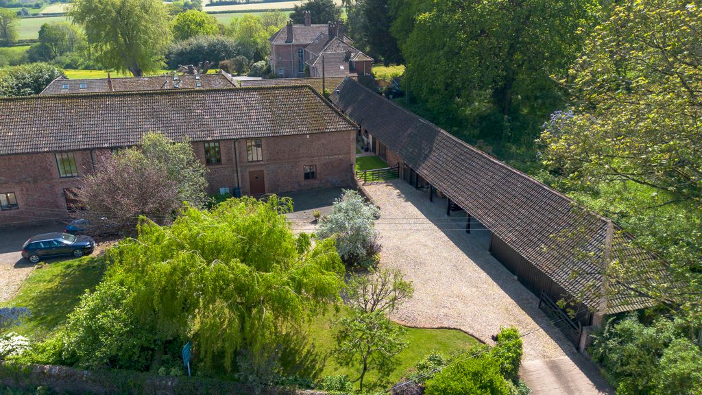 Property photo 3 of 43 Aerial
