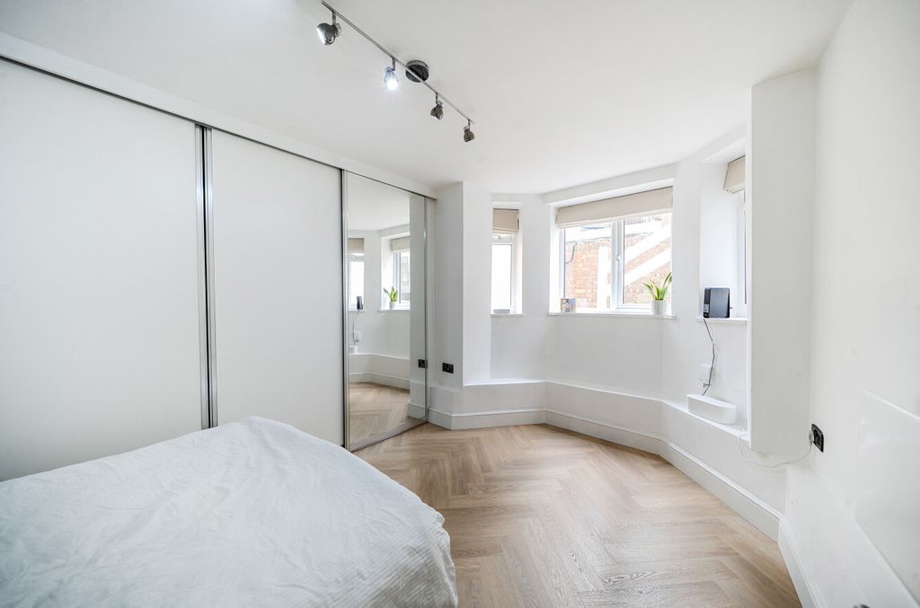Property photo 3 of 12 1471118-5-6A1Ff08...