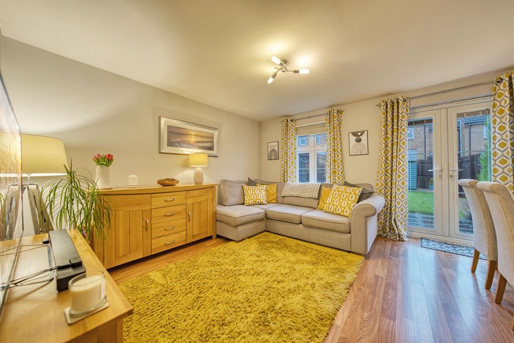 Property photo 2 of 30