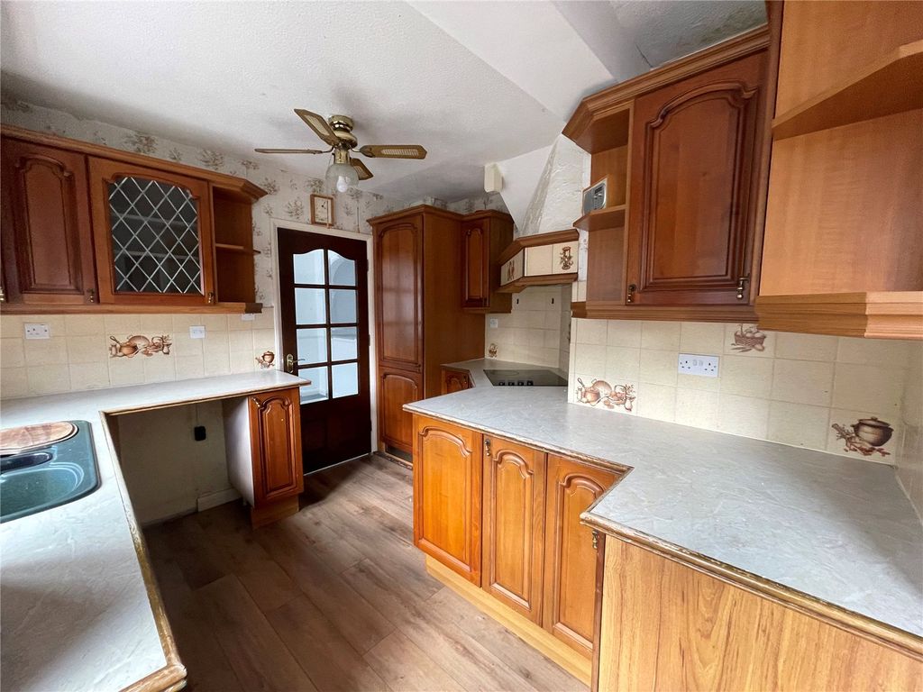 Property photo 3 of 18 Picture No. 17