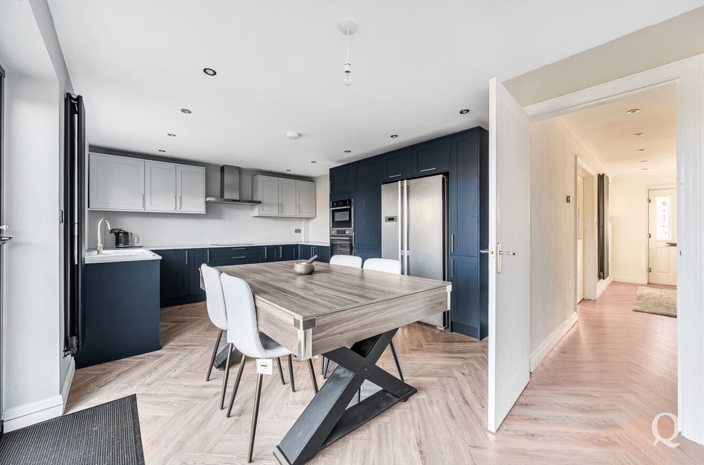 Property photo 2 of 19 4F26F6Fc-9667-4B3...