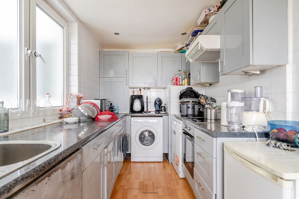 Property photo 3 of 9