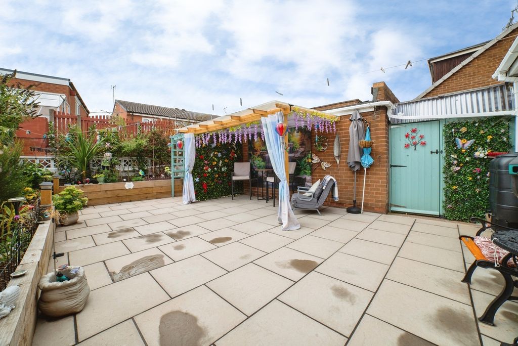 Property photo 2 of 17 Pbox-Img.Jpg