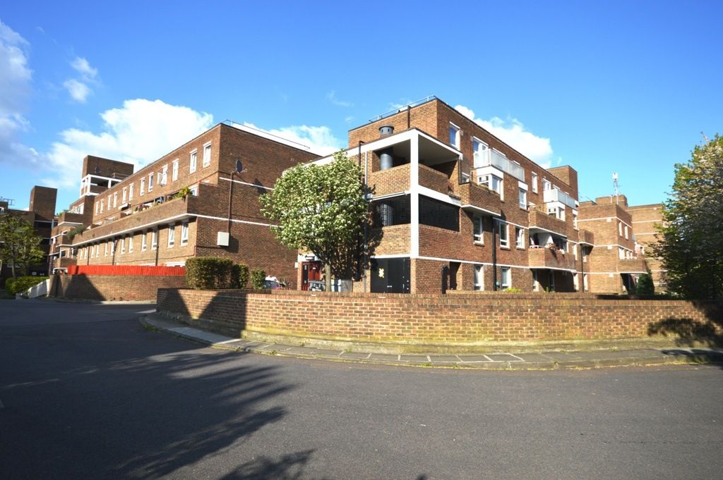 Property photo 1 of 10 3 Double Bedroom Maisonette For Sale