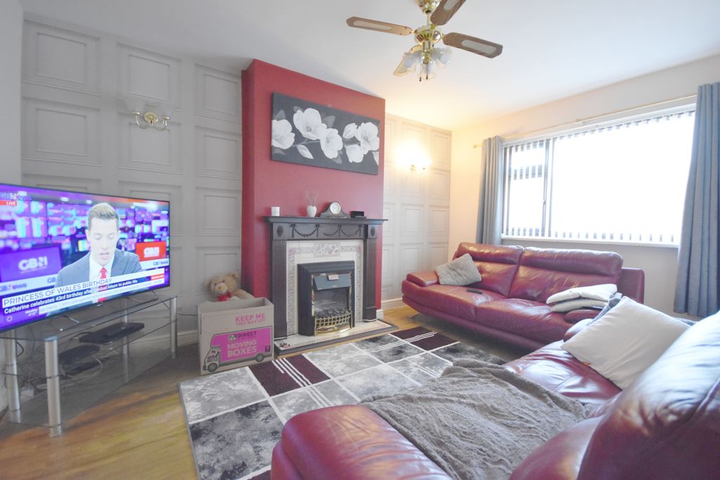 Property photo 2 of 7