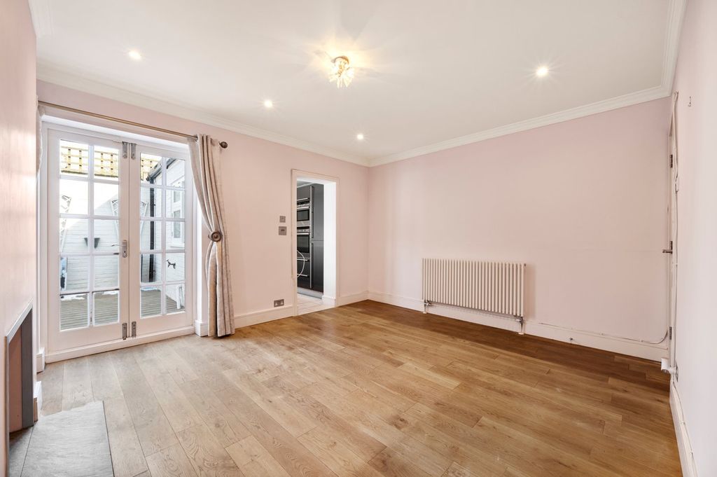 Property photo 3 of 13
