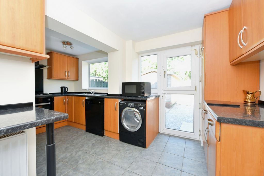 Property photo 2 of 16 Photo