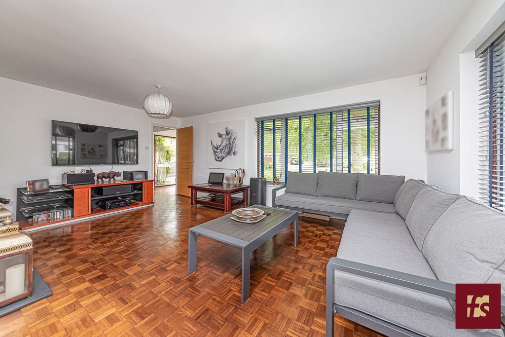 Property photo 3 of 21