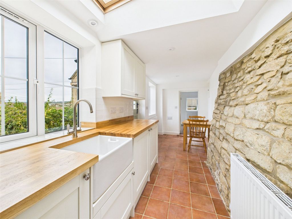 Property photo 2 of 21 Picture No. 18