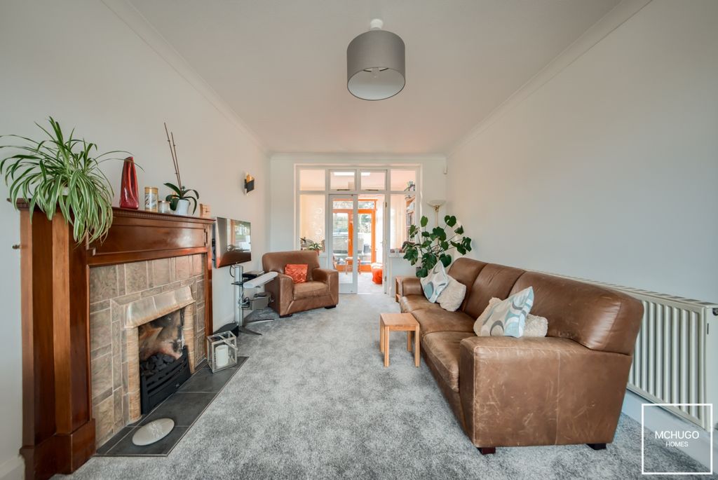 Property photo 3 of 22 Xt5A7660-Hdr(3)