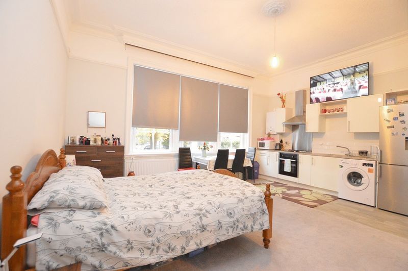 Property photo 2 of 6 Photo 1