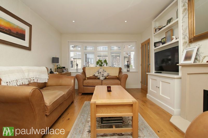 Property photo 2 of 17 Lounge