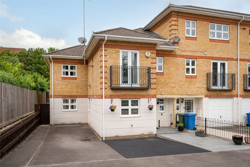 Property photo 1 of 17 Picture No. 01