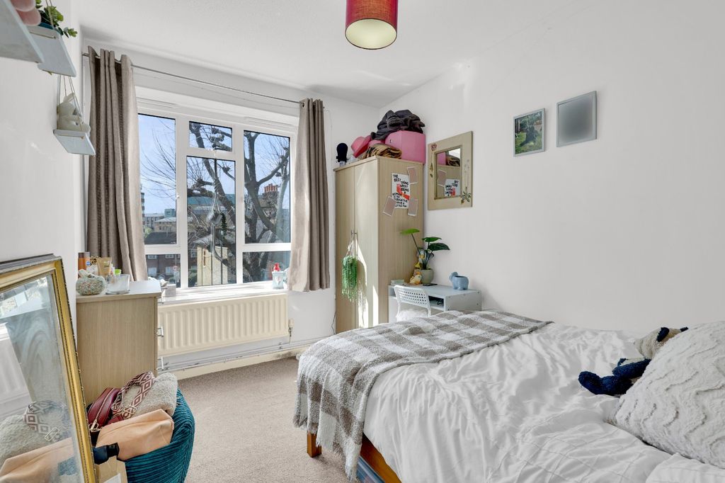 Property photo 3 of 8