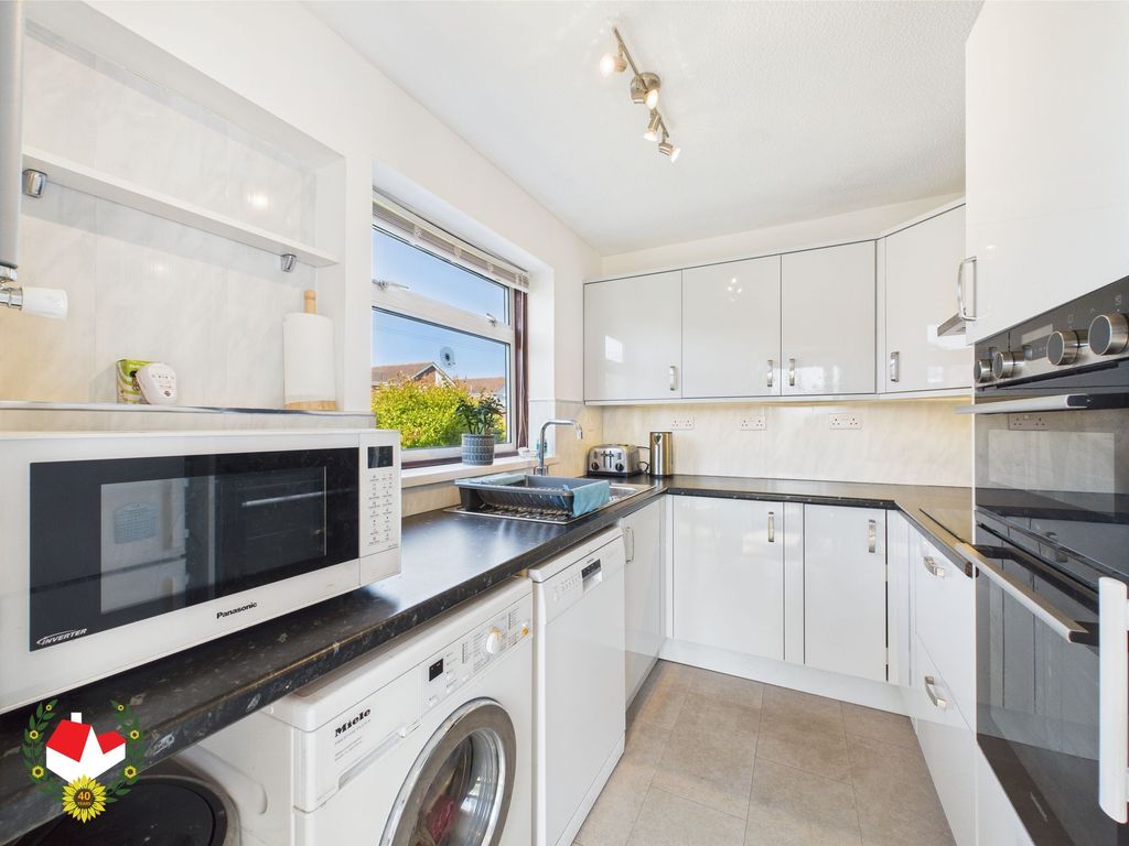 Property photo 3 of 10 Photo 5