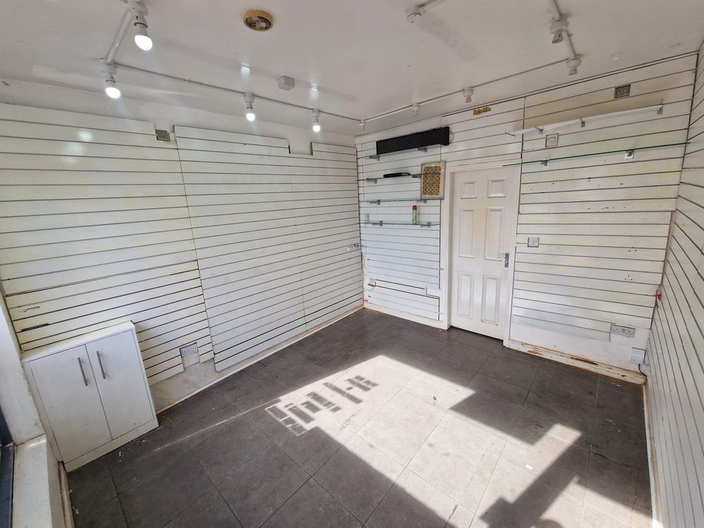 Property photo 3 of 4