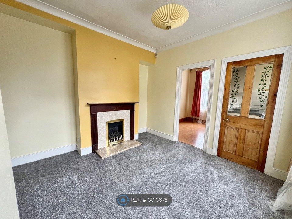 Property photo 2 of 31 Living Room, Very Light End Of Terrace.New Carpet