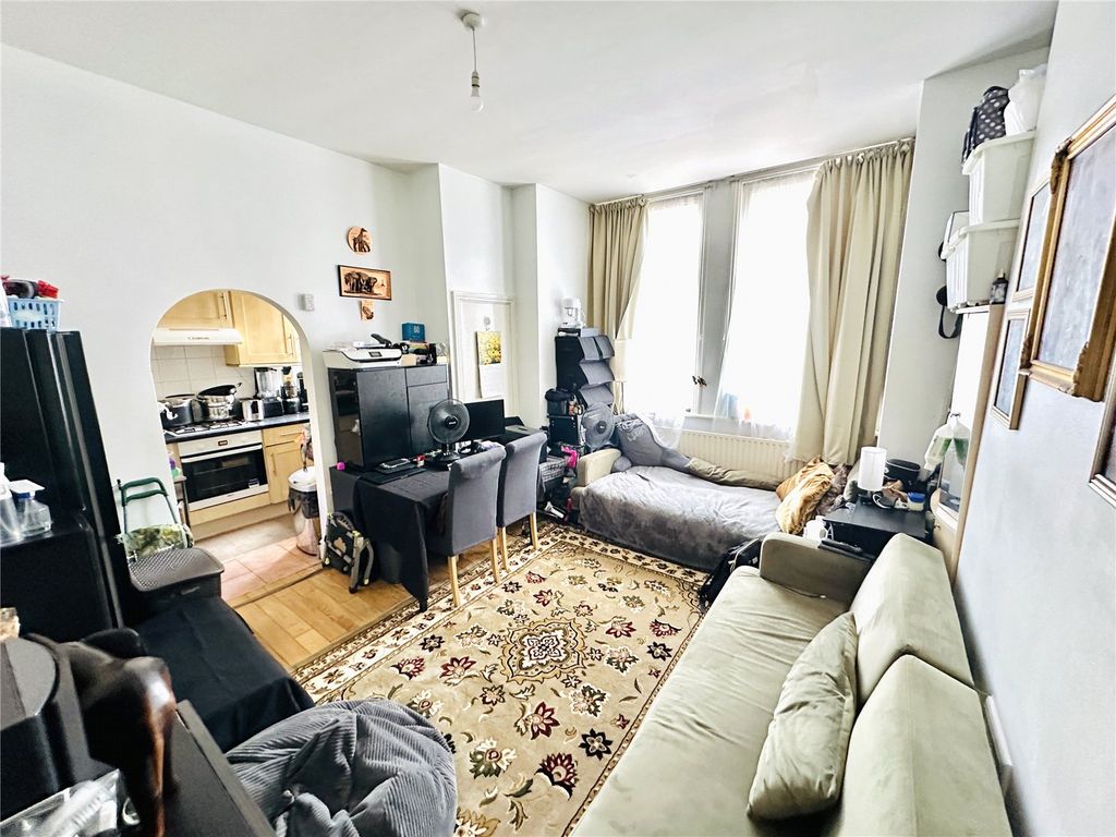 Property photo 3 of 11 Picture No. 16