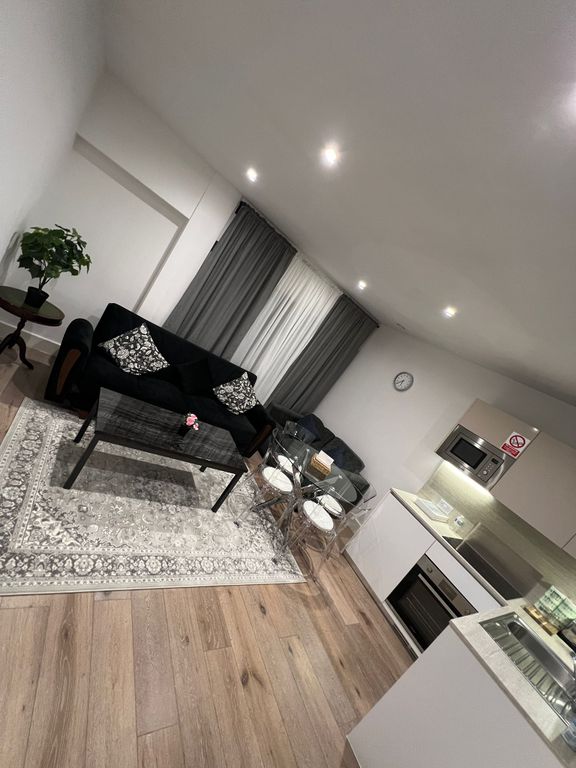 Property photo 1 of 7 Lounge