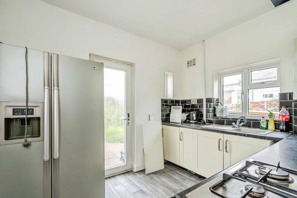 Property photo 2 of 9 Pbox-Img.Jpg