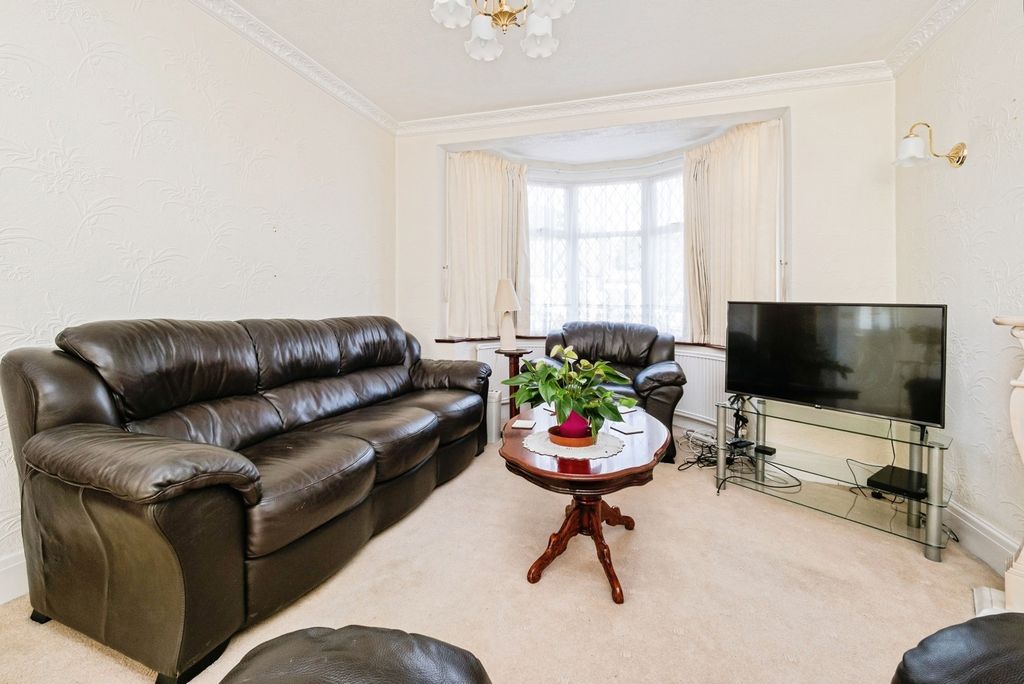 Property photo 2 of 41 Pbox-Img.Jpg