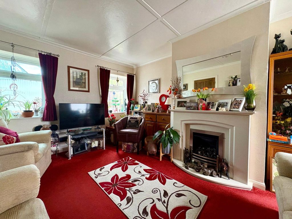 Property photo 2 of 23 Picture No. 20