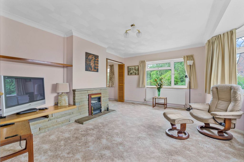 Property photo 2 of 14