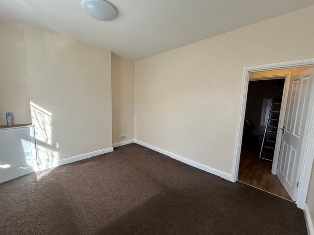 Property photo 3 of 26