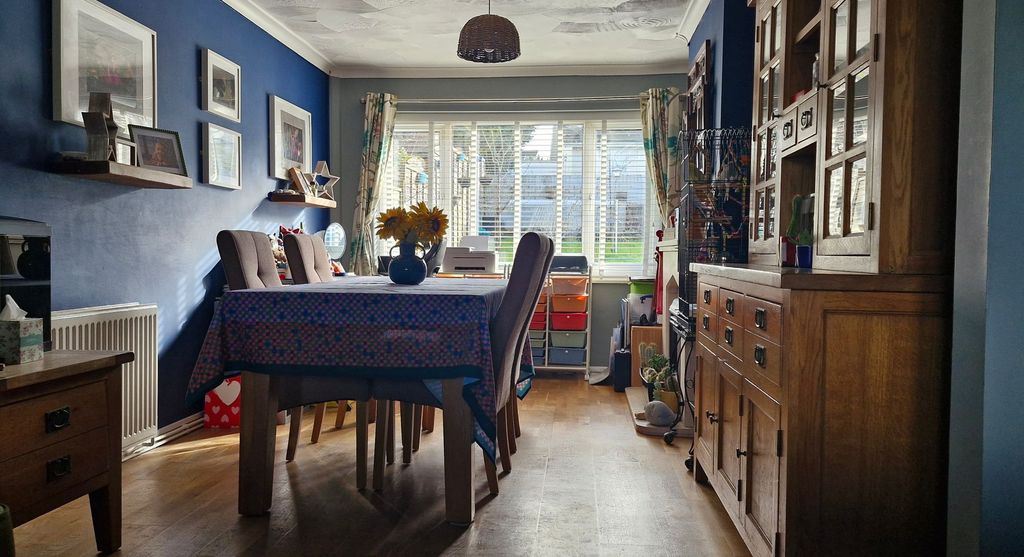 Property photo 2 of 35