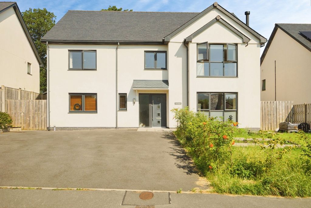 Property photo 1 of 22 Pbox-Img.Jpg