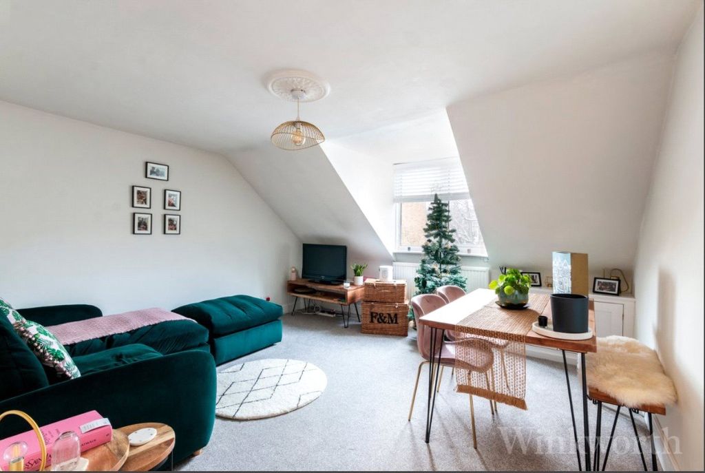 Property photo 2 of 16 Picture No. 25