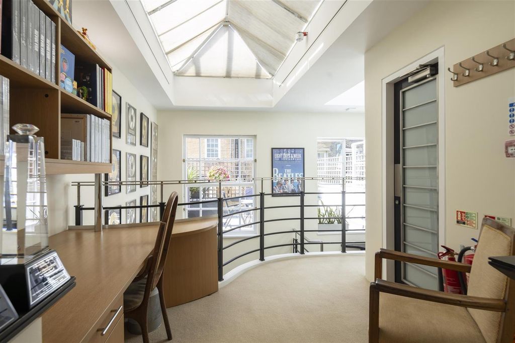 Ovington Square, London SW3 photo 4