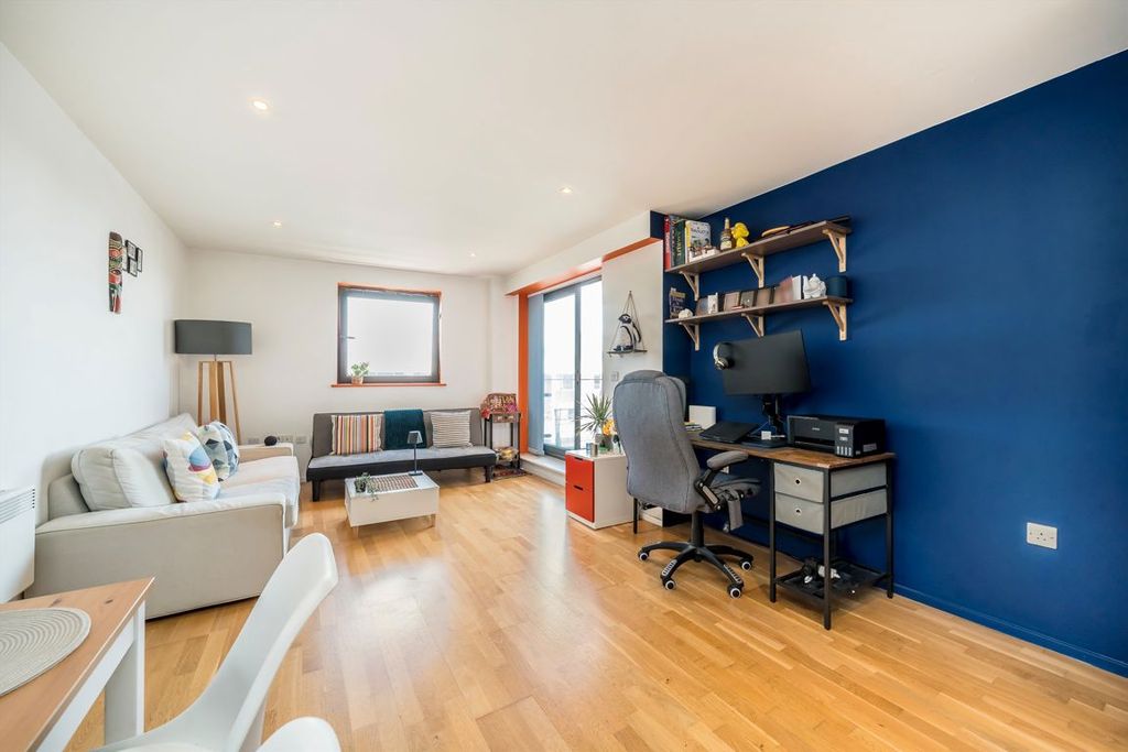 Property photo 2 of 5