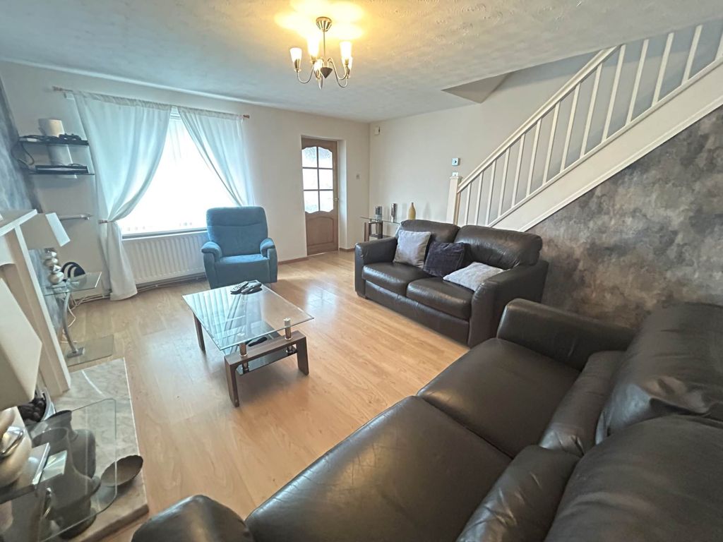 Property photo 3 of 23