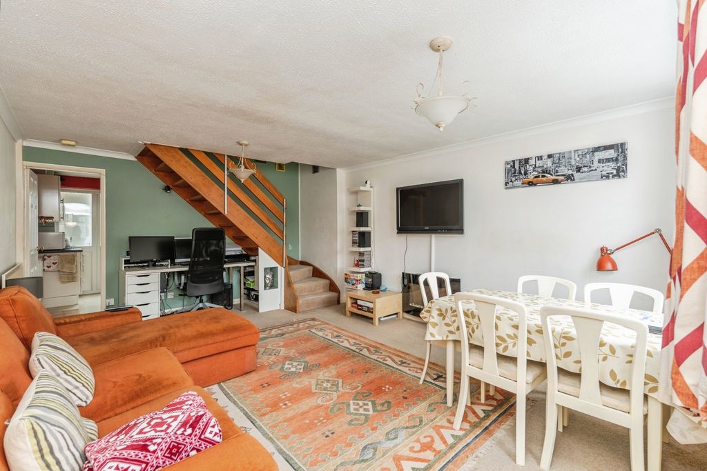 Property photo 2 of 20 Pbox-Img.Jpg